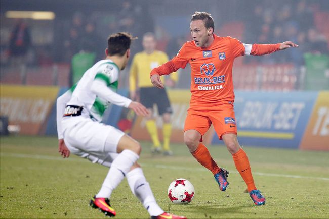 通过对球员 通过对球员