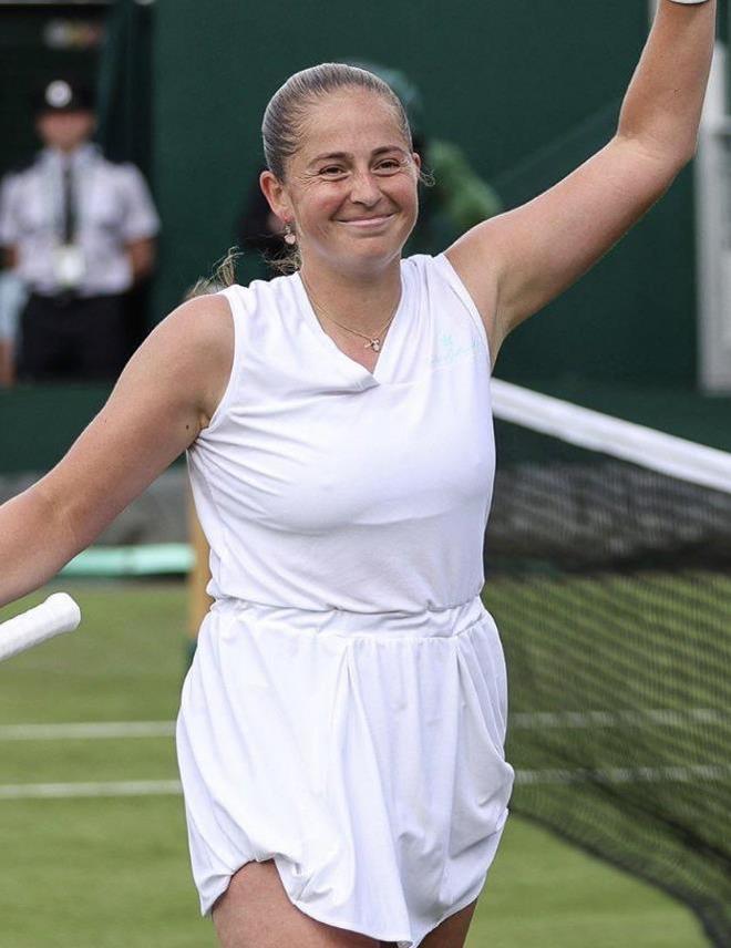 网球世界中 网球世界中