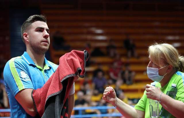 薪资困境的 薪资困境的