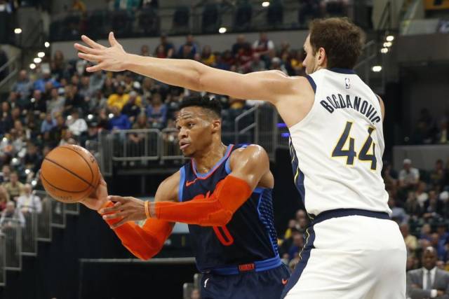 在中场休息 在中场休息